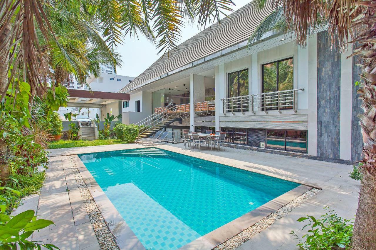 รอยัล แกรนด์ วิลล่า Pattaya ภายนอก รูปภาพ