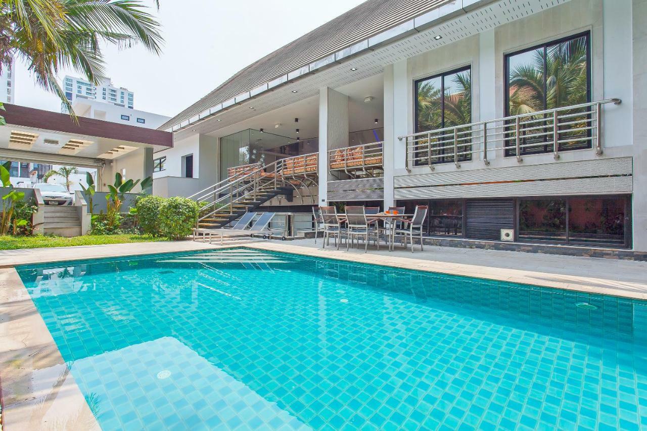รอยัล แกรนด์ วิลล่า Pattaya ภายนอก รูปภาพ